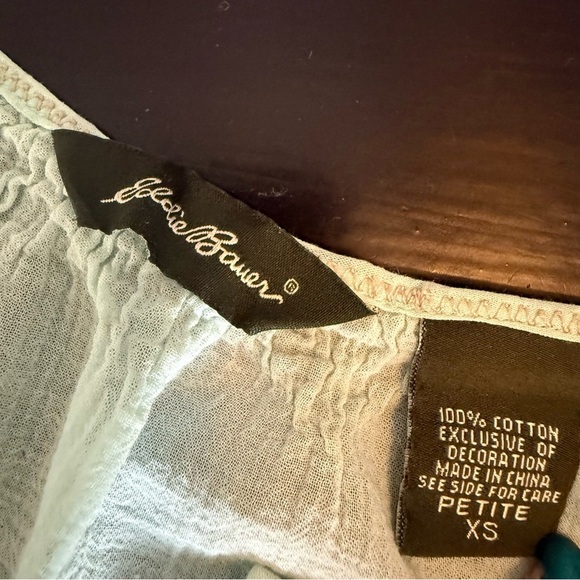 Women’s Eddie Bauer Light Green Embroidered Top - Picture 2 of 5